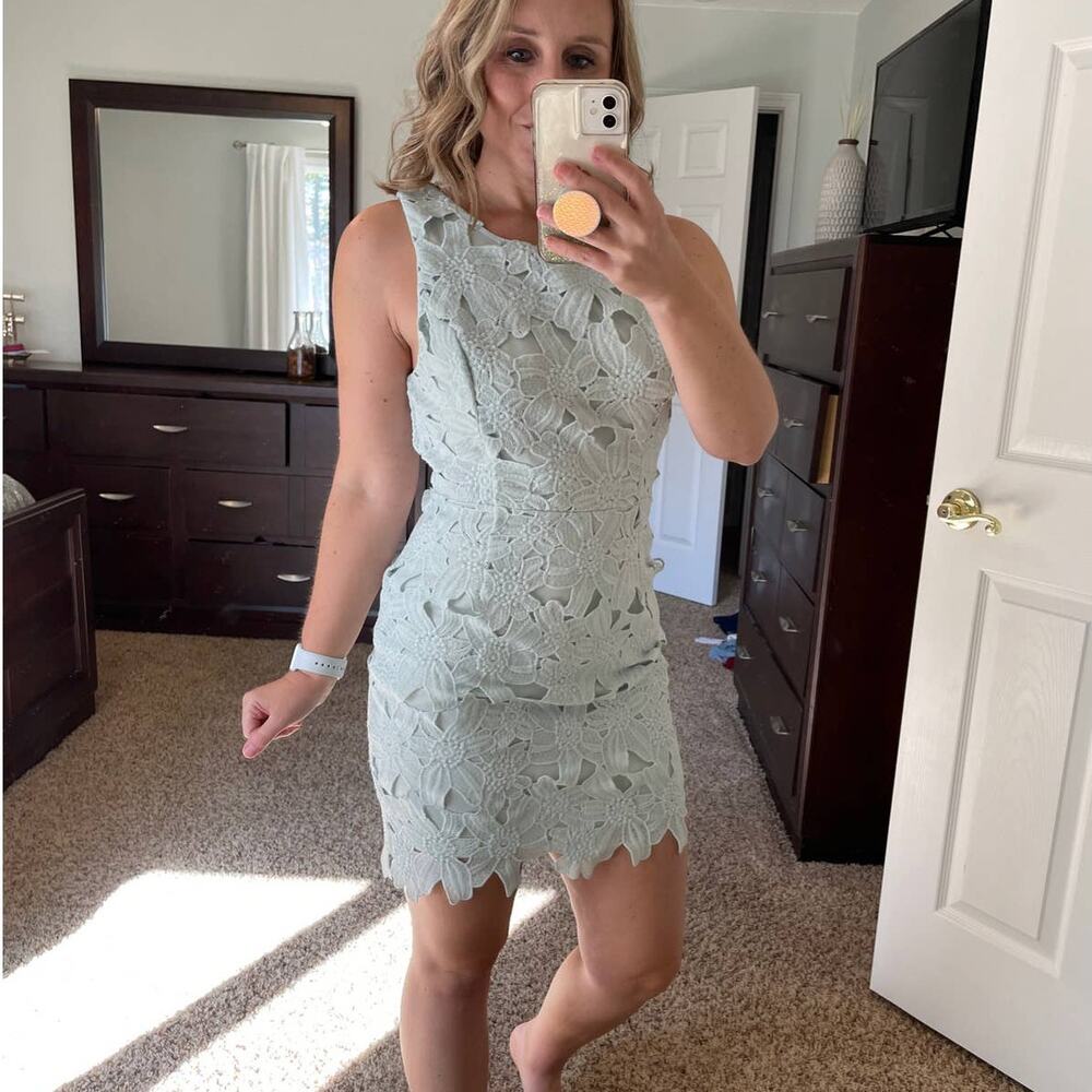 ASTR The Label Textured Floral Bodycon Dress in Mint Blue size medium